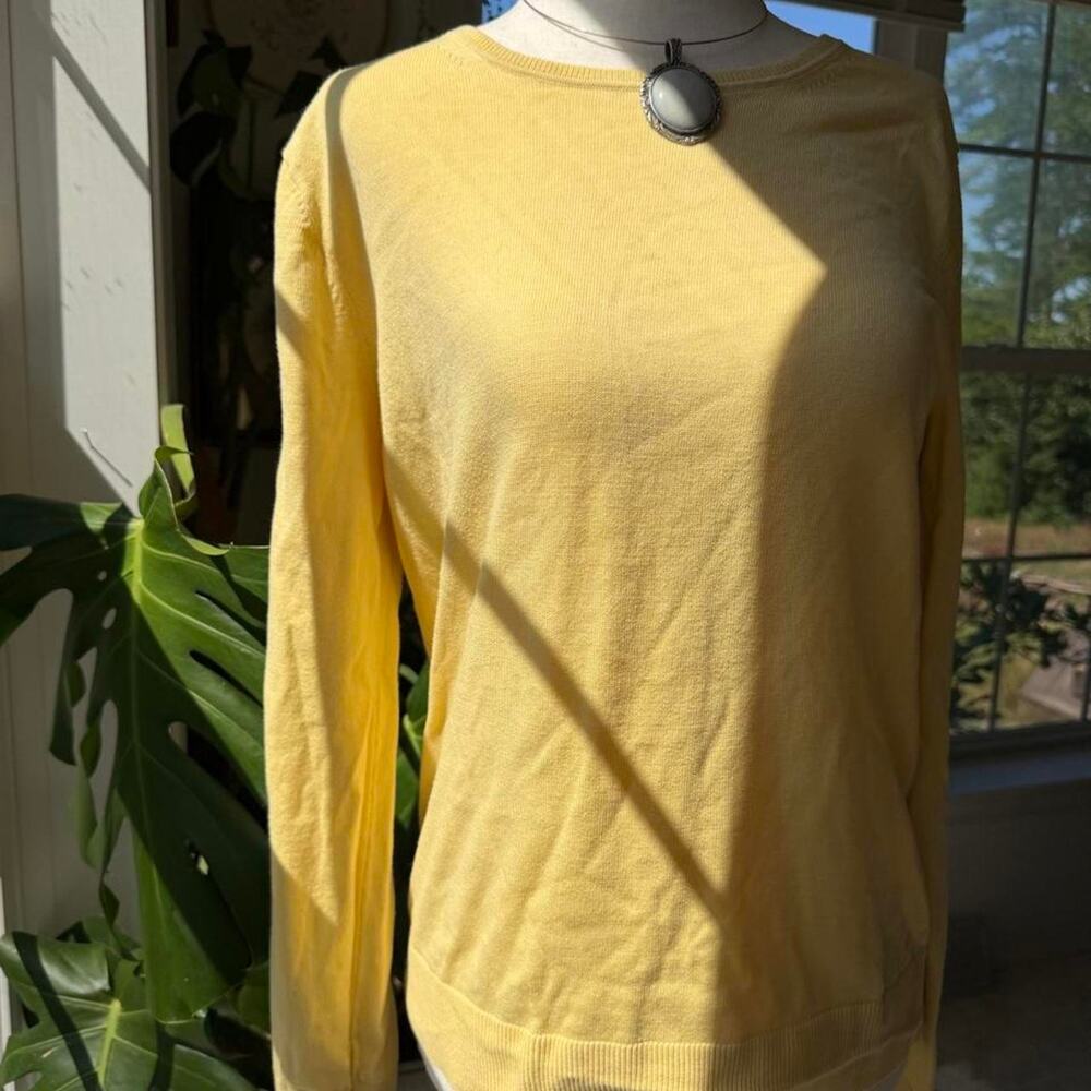 Banana Republic Lightweight Tightknit Yellow Sweater Medium